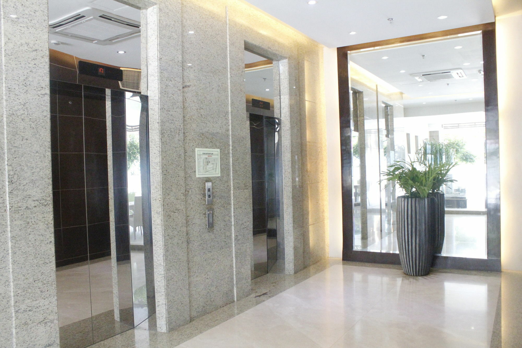 Padgett Place Prime Suites Cebu Zewnętrze zdjęcie